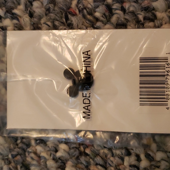 2003 Mickey's Very Merry Christmas Party Pin - Picture 3 of 3